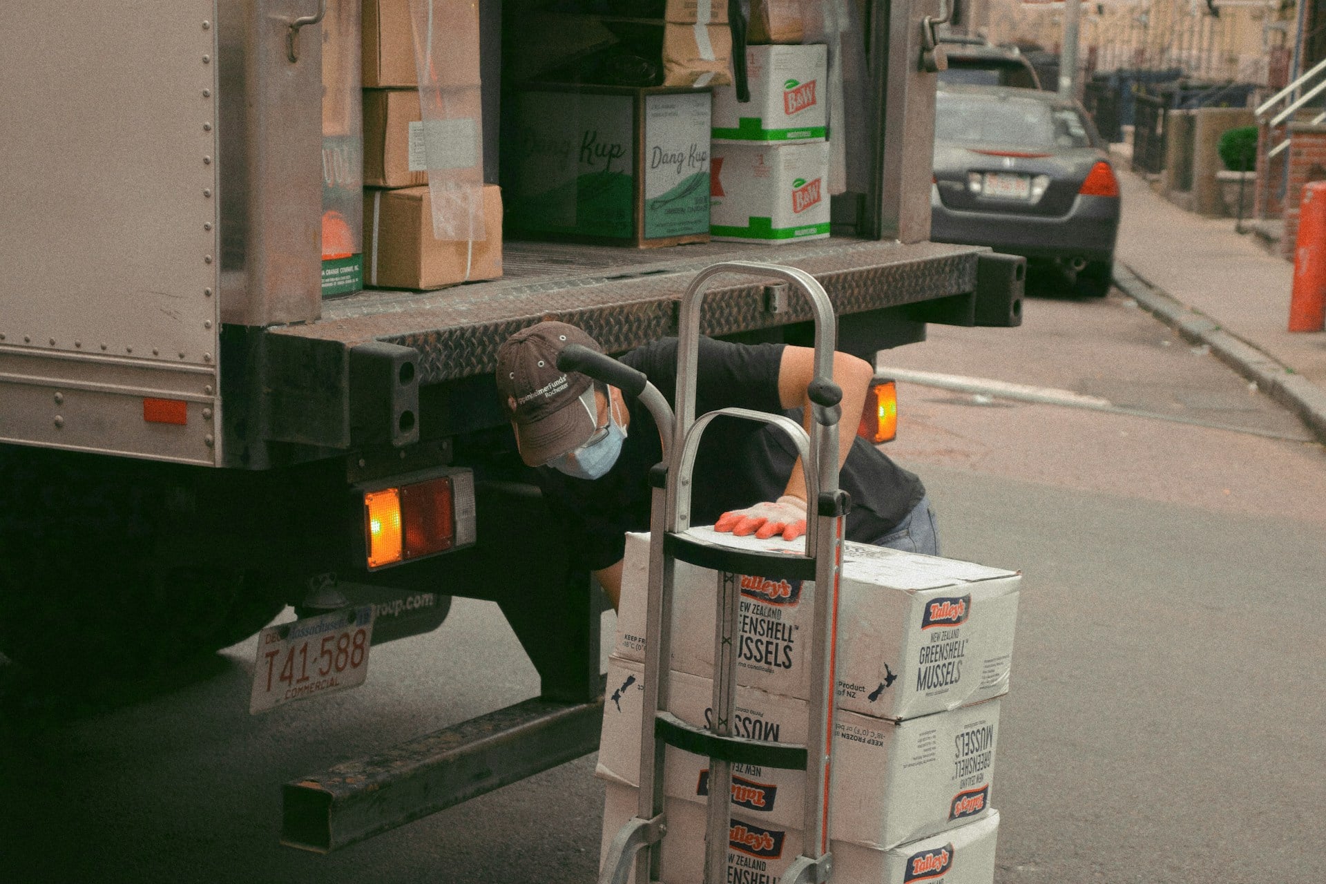 Hiring a Professional Mover Hiring a Professional Mover